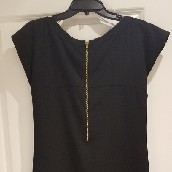 Dress - Picture 3 of 4